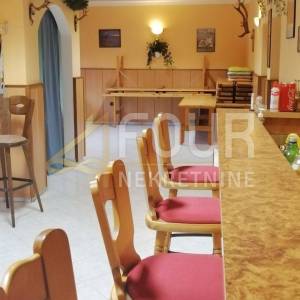 Gorski kotar, Brod na Kupi, kuća 400m2 s velikom okućnicom