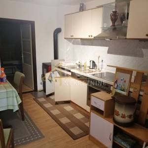 Gorski kotar, Brod na Kupi, kuća 400m2 s velikom okućnicom
