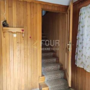 Gorski kotar, Čabar - okolica, samostojeća kuća + gospodarska zgrada, 240m2