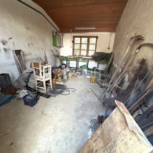 Gorski kotar, Čabar - okolica, samostojeća kuća + gospodarska zgrada, 240m2