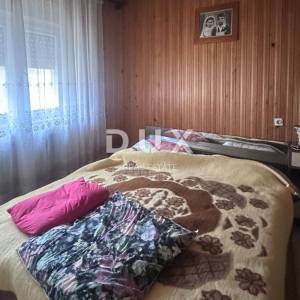 GORSKI KOTAR, ČABAR-Prostrana kuća s zemljištem 7166 m2 s velikim potencijalom za turizam