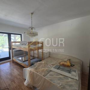 Gorski kotar, Delnice, 1s+db, 120m2, terasa