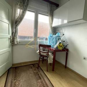 Gorski kotar, Delnice - centar, kuća s 3 stana