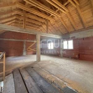 Gorski kotar, Delnice, kuća u roh-bau, 252m2