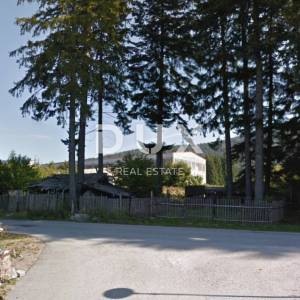 GORSKI KOTAR, DELNICE, LUČICE- građevinsko zemljište 21000m2 u industrijskoj zoni za halu/ skladište / poslovnu zgradu 