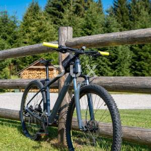 GORSKI KOTAR - Ekskluzivna drvena brvnara + 2 građevinska zemljišta