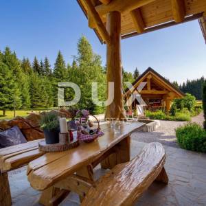 GORSKI KOTAR - Ekskluzivna drvena brvnara + 2 građevinska zemljišta