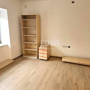 Gorski kotar, Fužine, adaptirana kuća s prostranom okućnicom