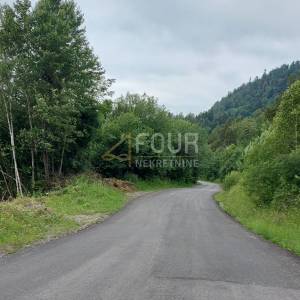 Gorski kotar, Fužine, građevinsko zemljište 1.034m2 u blizini jezera!