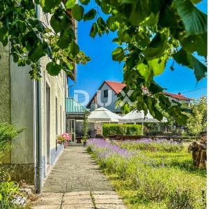 GORSKI KOTAR, FUŽINE - Hotel iznad jezera