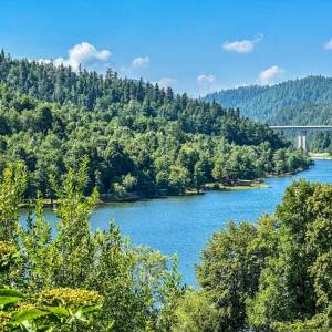 GORSKI KOTAR, FUŽINE - Hotel iznad jezera