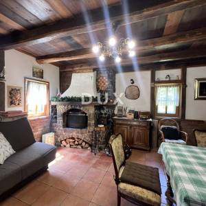 GORSKI KOTAR, HLEVCI – dvije kuće na parceli od 2.869 m²