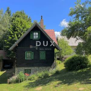 GORSKI KOTAR, HLEVCI – dvije kuće na parceli od 2.869 m²