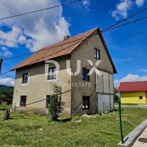 GORSKI KOTAR, KUPJAK - Kuća s dvije stambene jedinice u fazi adaptacije!