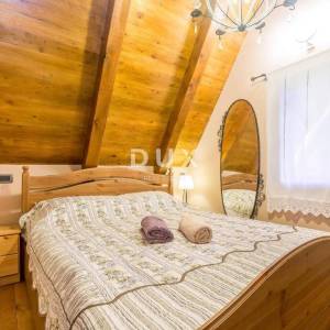 GORSKI KOTAR, LIČ - Predivna bajkovita kuća okružena zelenilom!