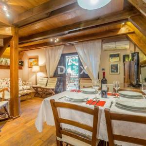 GORSKI KOTAR, LIČ - Predivna bajkovita kuća okružena zelenilom!