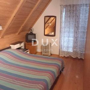 GORSKI KOTAR, LIČ - samostojeća kuća s garažom i okućnicom blizu jezera u Fužinama! PRILIKA!