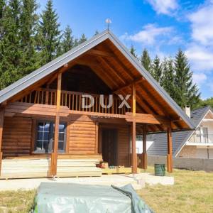 GORSKI KOTAR, LIČ - Samostojeća drvena kuća u završnoj fazi, na osami