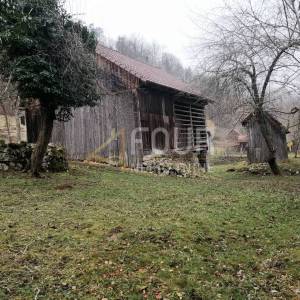 Gorski kotar, Lukovdol, samostojeća kuća blizu Kupe