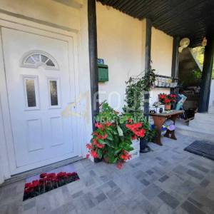 Gorski kotar, Moravice, kuća s 2 stana