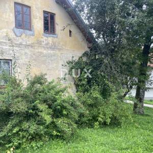 GORSKI KOTAR, MORAVICE - uređena kuća s okućnicom