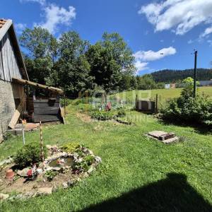 Gorski kotar, Ravna Gora, kuća s 2 stana, gosp. objektom i dvorištem