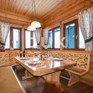GORSKI KOTAR, RAVNA GORA - Predivna kuća za odmor, na osami s 5.474m2 ograđenog zemljišta