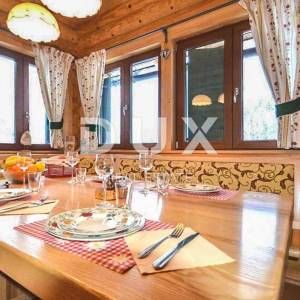 GORSKI KOTAR, RAVNA GORA - Predivna kuća za odmor, na osami s 5.474m2 ograđenog zemljišta