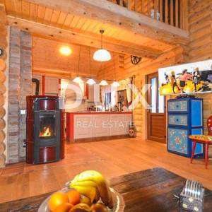 GORSKI KOTAR, RAVNA GORA - Predivna kuća za odmor, na osami s 5.474m2 ograđenog građevinskog zemljišta