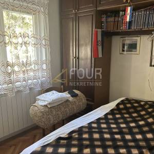 Gorski Kotar, Severin na Kupi, kuća s dva stana, 150m2, vrtna kućica