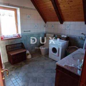 GORSKI KOTAR, STARI LAZ, samostojeća kuća s velikom okućnicom