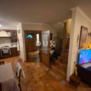 GORSKI KOTAR, STARI LAZ - samostojeća kuća + 2.006 m2 dvorišta! PRILIKA!