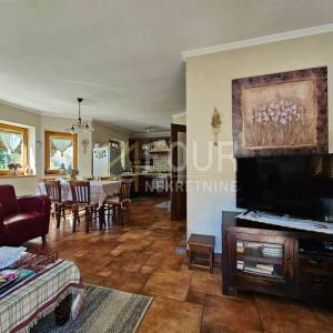 Gorski kotar, Stari Laz, samostojeća kuća 260m2
