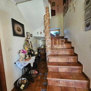 Gorski kotar, Stari Laz, samostojeća kuća 260m2