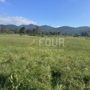 Gorski kotar, Vrata, građevinsko zemljište, 303m2