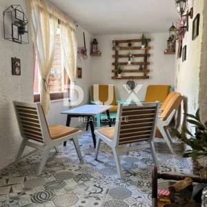 GORSKI KOTAR, VRBOVSKO - Adaptirana drvena kuća + 7500 m2 okućnice