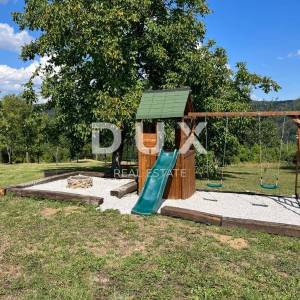 GORSKI KOTAR, VRBOVSKO - Adaptirana drvena kuća + 7500 m2 okućnice