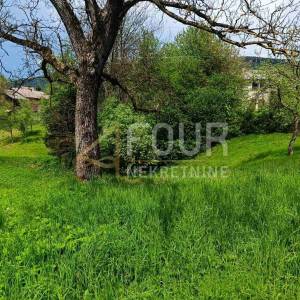 Gorski kotar, Vrbovsko, kuća 200m2 s velikom okućnicom