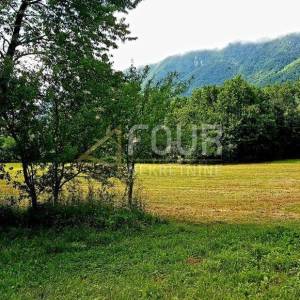 Gospić, samostojeća kuća s vrtom, 210m2