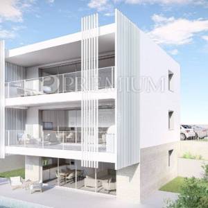 Grad Krk, centar, apartman u prizemlju novogradnje!
