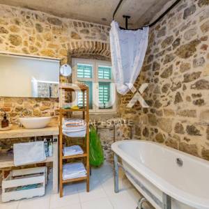 GRAD KRK - Luksuzna kuća s vrtom i pogledom na more