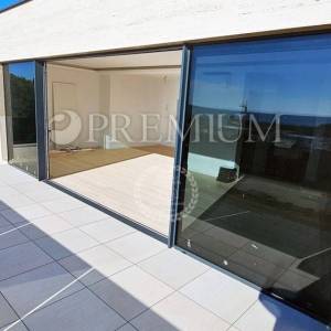 Grad Krk, luksuzni penthouse s panoramskim pogledom na more!