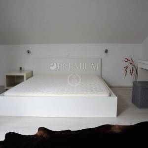 Grad Krk, prodaja apartmana na odličnoj lokaciji sa prekrasnim pogledom na more!
