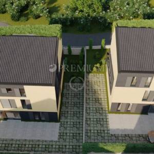 Grad Krk, prodaja dvoetažnog apartmana, 600m od mora!