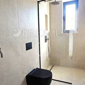 Grad Krk, prodaja, impozantan apartman na prvom katu!