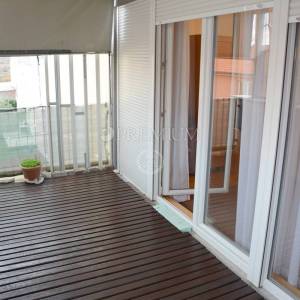 Grad Krk, trosobni dvoetažni apartman površine 85 m2!     