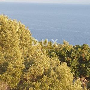 GRADAC, PODACA - zemljište sa izuzetnim pogledom na more