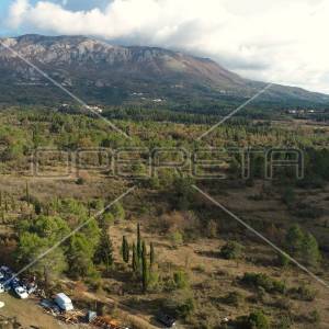 Građevinska Parcela u Zastolju: Pogled na Dolinu i Planine