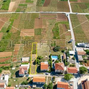 Građevinsko i poljoprivredno zemljište na Lumbardi, 551 m2