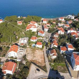 Građevinsko zemljište, 150 m do mora, 1.286 m2, Sutivan, otok Brač